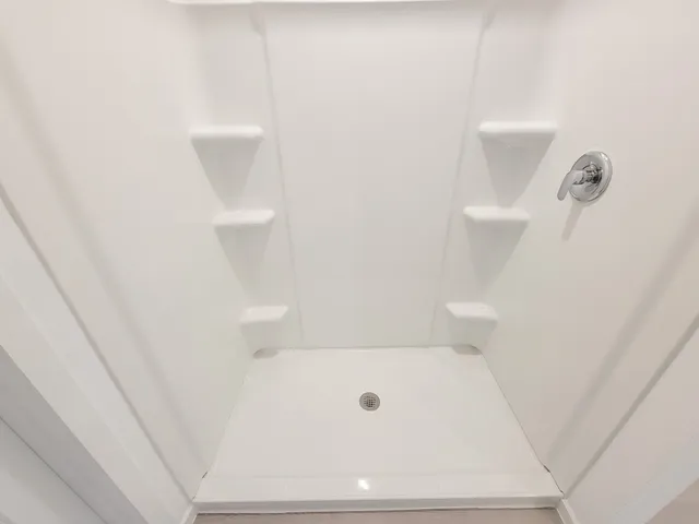 $2,000 | 15675 Plum Brk Drive, Conroe, TX 77303