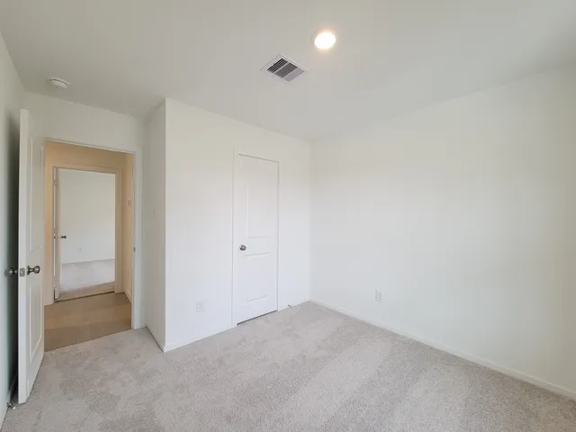 $2,000 | 15675 Plum Brk Drive, Conroe, TX 77303