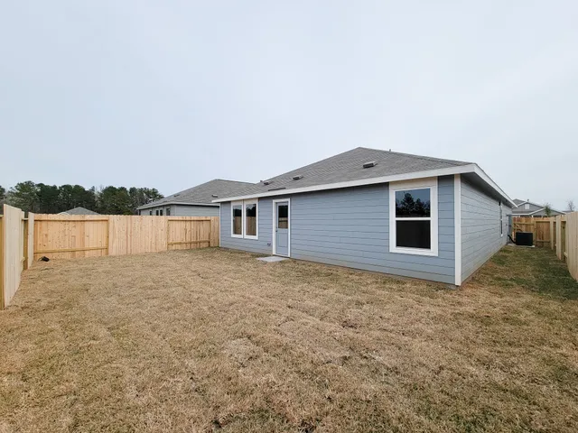 $2,000 | 15675 Plum Brk Drive, Conroe, TX 77303