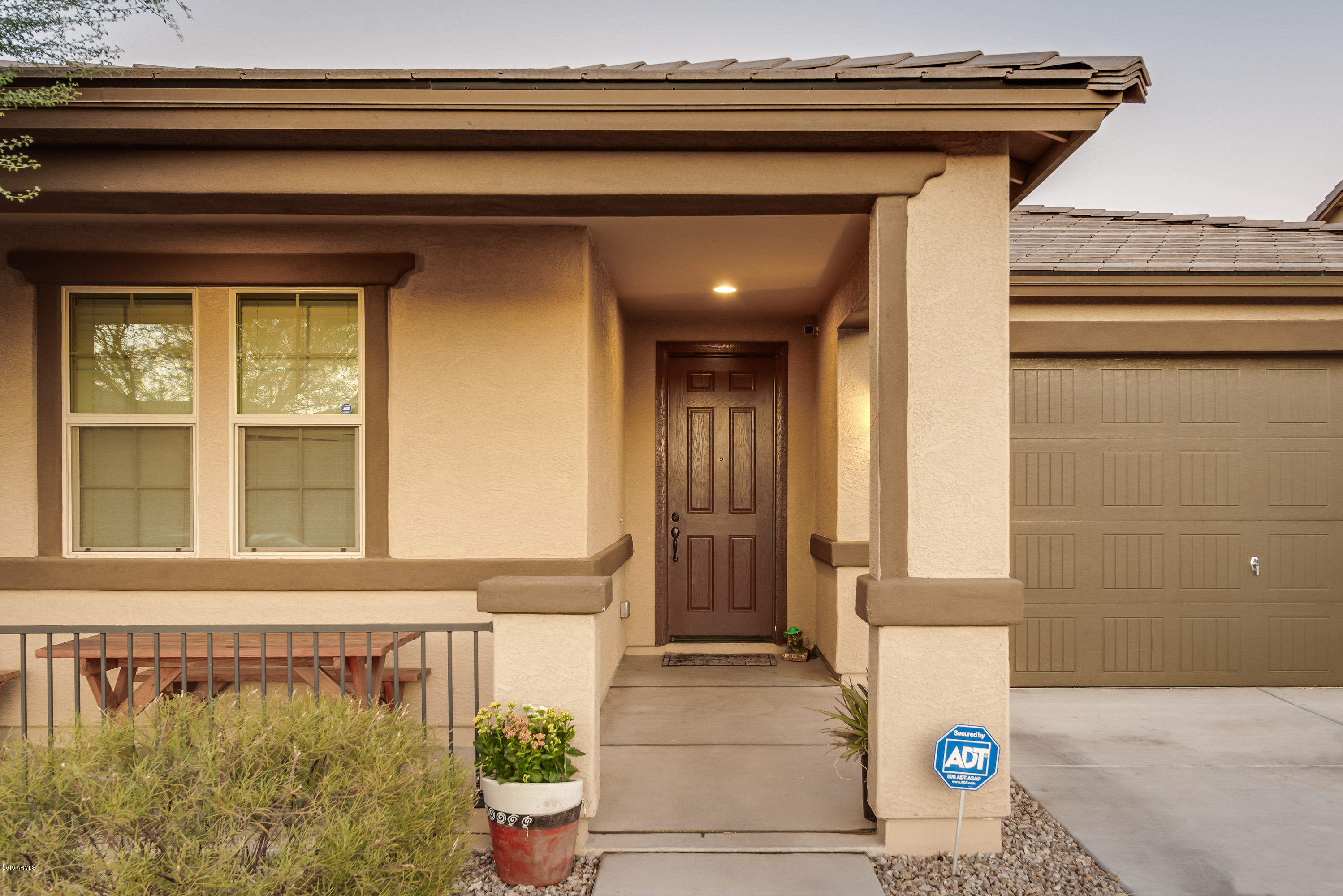 19427 North Stonegate Road Maricopa, AZ 85138 - Photo 3 of 26 19427 N. Stonegate Maricopa AZ 85138 004