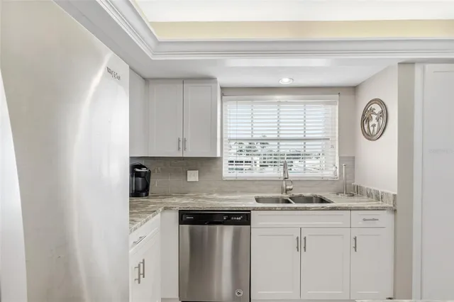 $889,000 | 5970 Midnight Pass Road, Unit 179, Sarasota, FL 34242