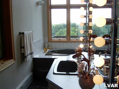 2365 Riverbend Road Allentown, PA 18103 - Photo 18 of 24 Gallery Image 18