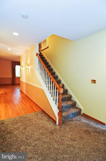 12 Roland Mews, Unit R212 Baltimore, MD 21210 - Photo 7 of 30 Interior (Hall)