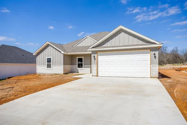 $374,900 | 130 Abbott Avenue, Covington, TX 76636