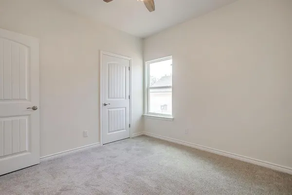 $374,900 | 130 Abbott Avenue, Covington, TX 76636