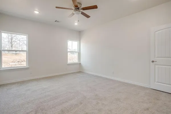 $374,900 | 130 Abbott Avenue, Covington, TX 76636