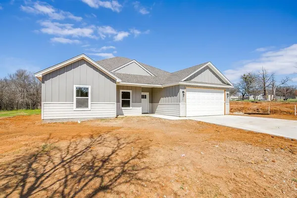 $374,900 | 130 Abbott Avenue, Covington, TX 76636
