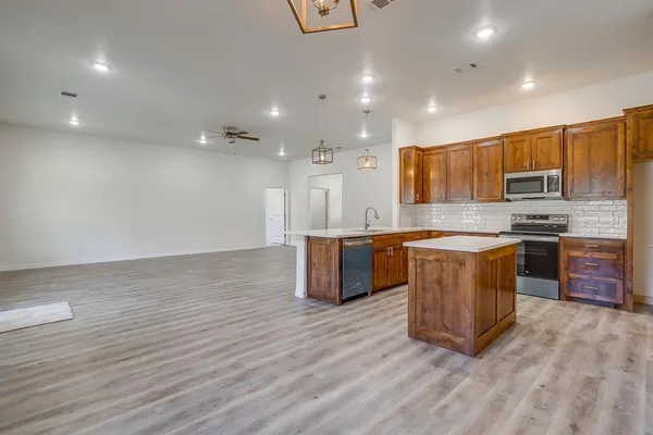 $374,900 | 130 Abbott Avenue, Covington, TX 76636