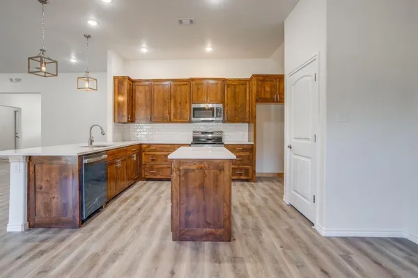 $374,900 | 130 Abbott Avenue, Covington, TX 76636