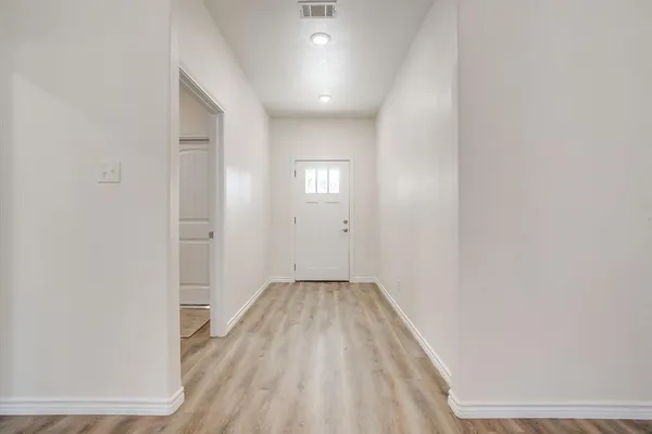 $374,900 | 130 Abbott Avenue, Covington, TX 76636