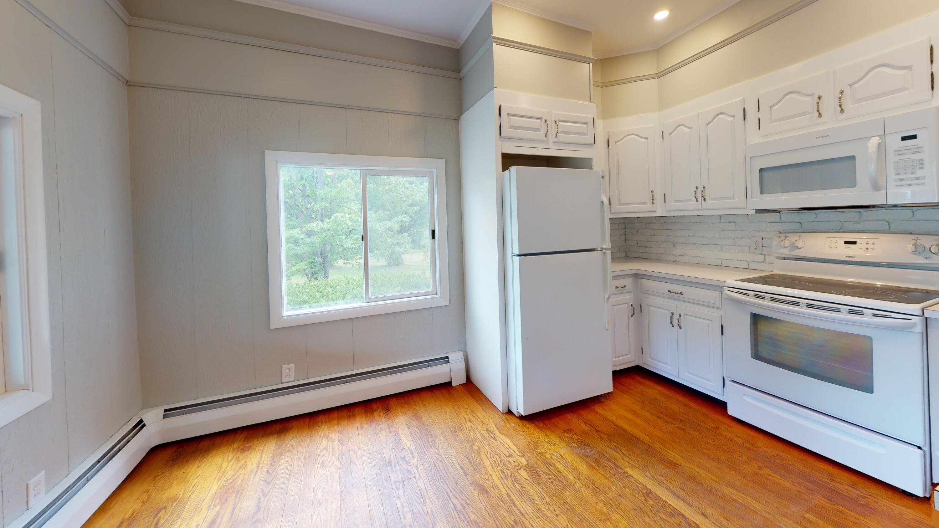 1154 Hotel Road Auburn, ME 04210 - Photo 5 of 44 1152-Hotel-Rd-Auburn-Maine-04210-Kitchen