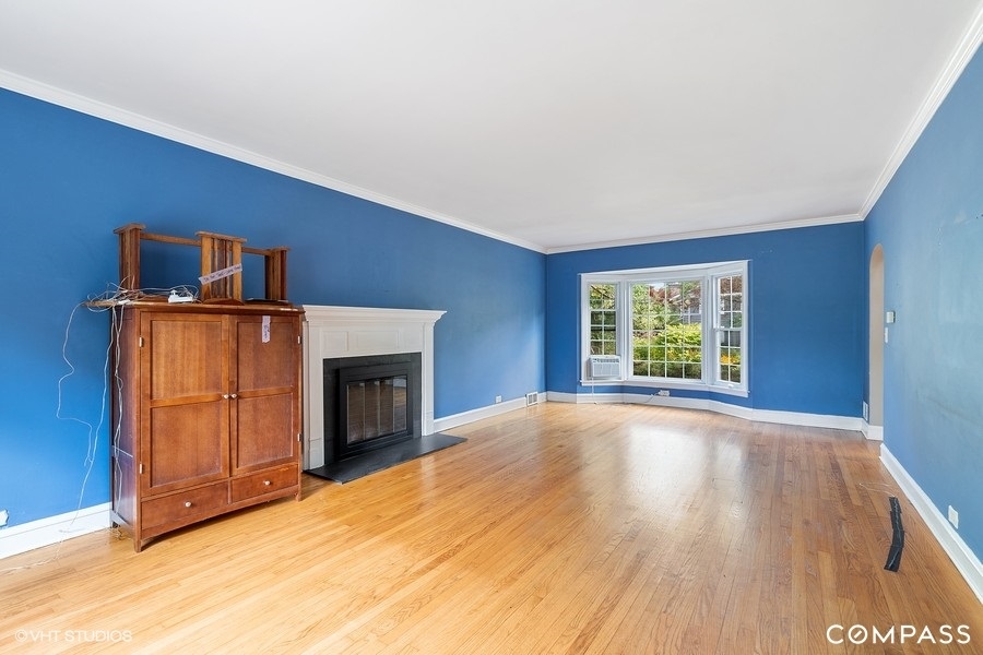 1660 Ridgelee Road Highland Park, IL 60035 - Photo 4 of 23