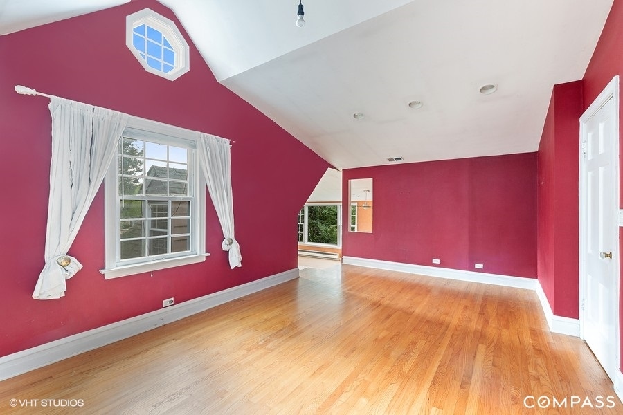 1660 Ridgelee Road Highland Park, IL 60035 - Photo 5 of 23