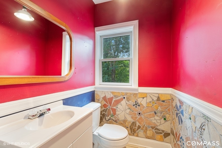 1660 Ridgelee Road Highland Park, IL 60035 - Photo 8 of 23