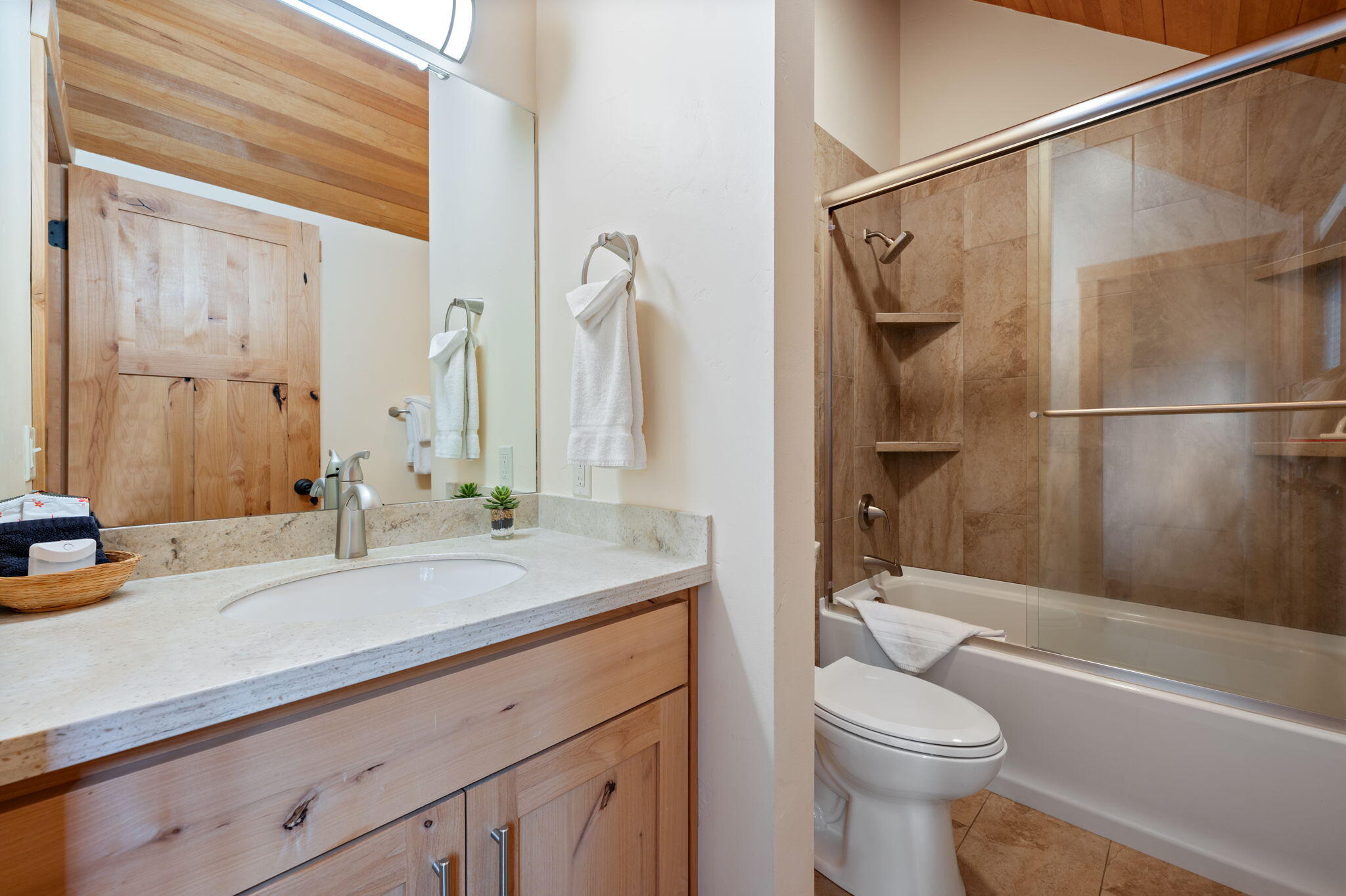 13612 Floret, Unit 41 Black Butte Ranch, OR 97759 - Photo 18 of 42 17-web-or-mls-13612-Floret-Black-Butte-R
