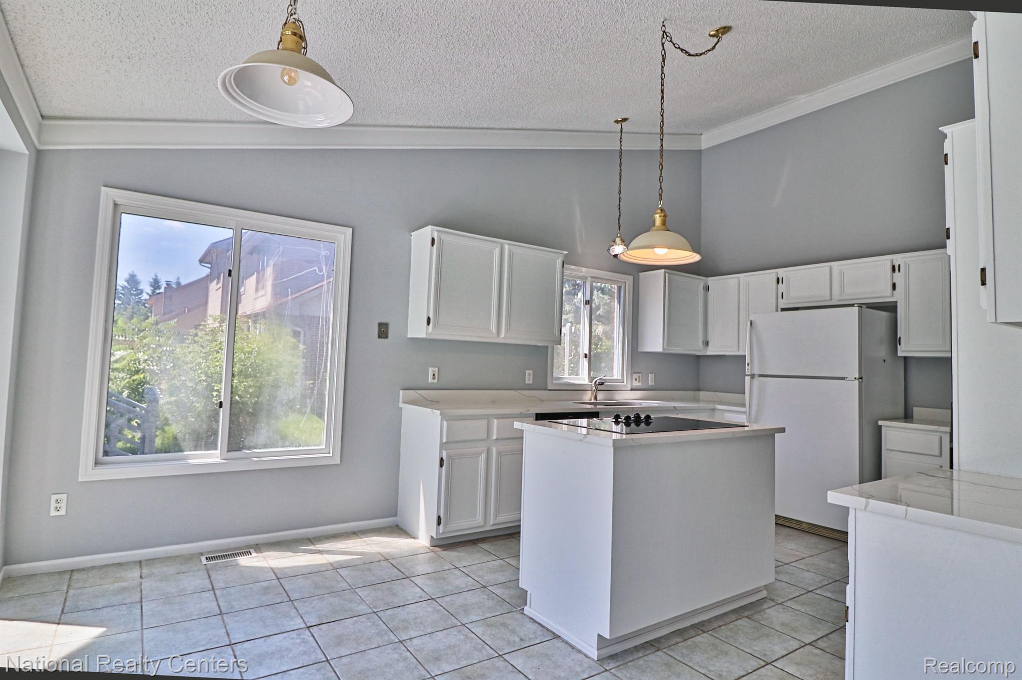 45375 Glengarry Road Canton, MI 48188 - Photo 2 of 37 Gallery Image 2