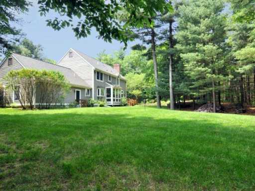 940 High Hawk Road East Greenwich, RI 02818 - Photo 11 of 12 Yard/Garden.