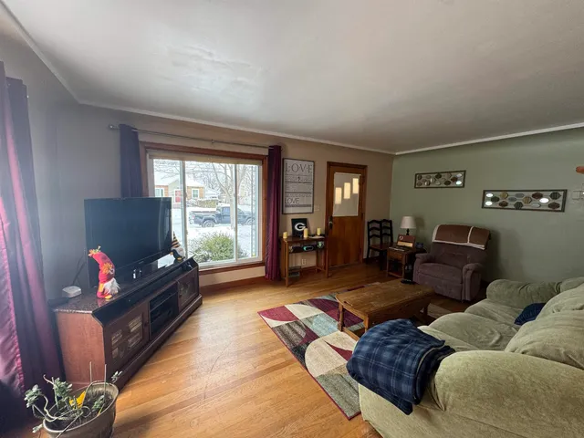 $224,900 | 613 Warsaw Street, Menasha, WI 54952