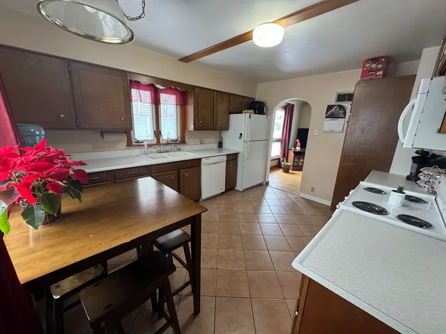 $224,900 | 613 Warsaw Street, Menasha, WI 54952