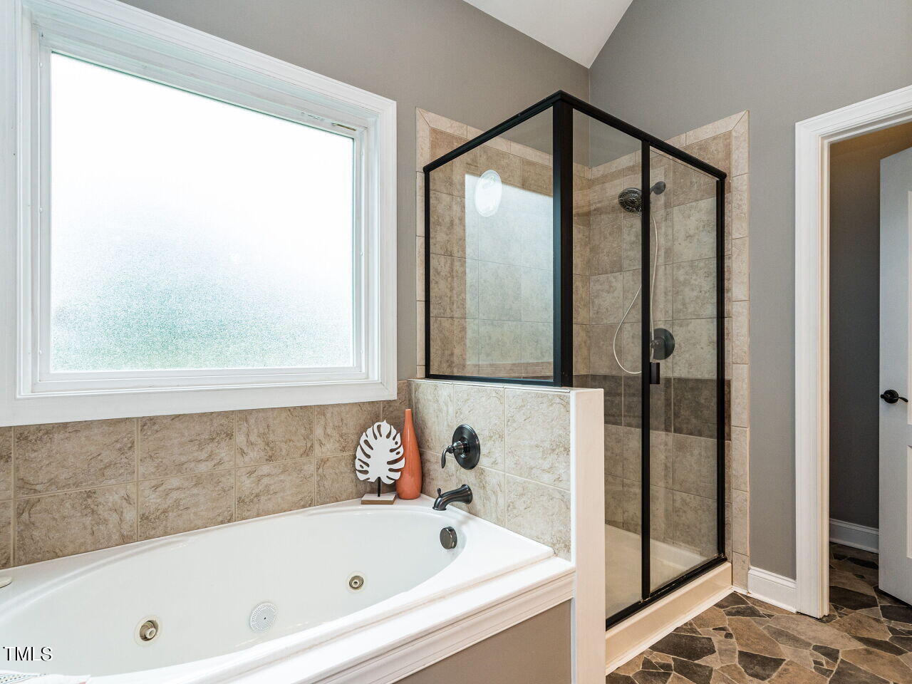 855 White Memorial Church Road Willow Spring, NC 27592 - Photo 20 of 34 019-1280x960-primary-shower-and-tub