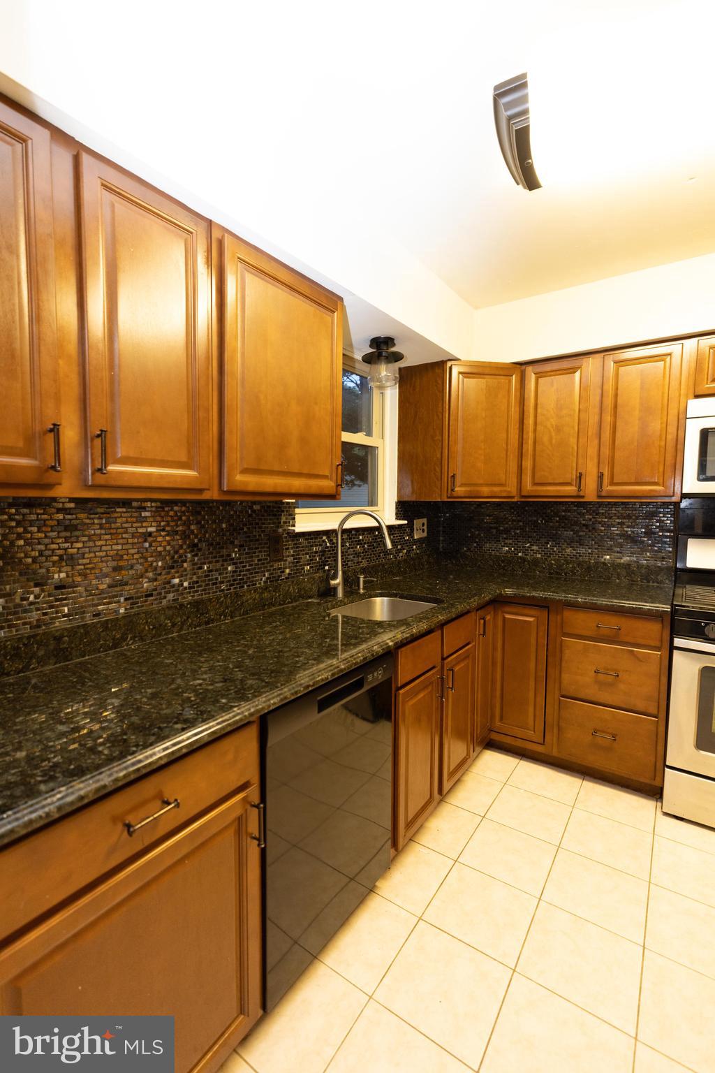 75 Franklin Drive Voorhees, NJ 08043 - Photo 9 of 32