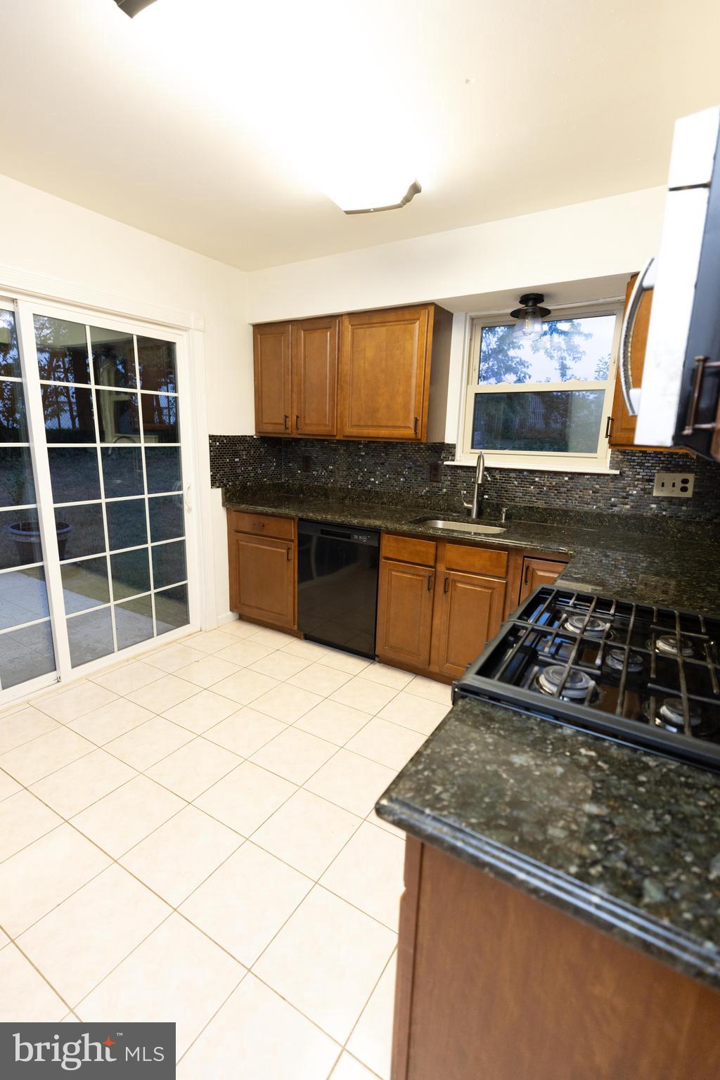 75 Franklin Drive Voorhees, NJ 08043 - Photo 10 of 32