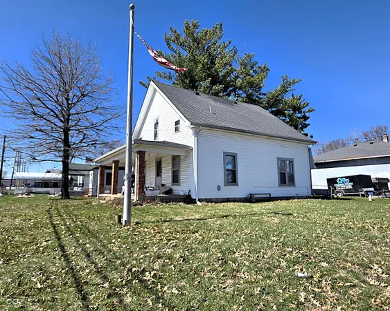 $450,000 | 560 Bridge Street, Mooresville, IN 46158