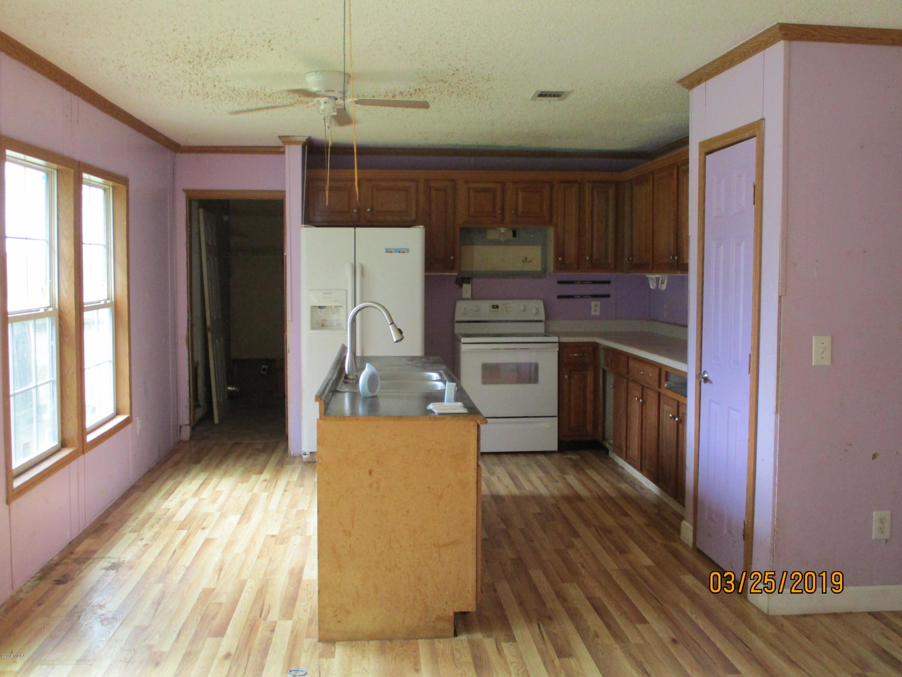 129 Cauley Road Macon, GA 31217 - Photo 4 of 15 Kitchen