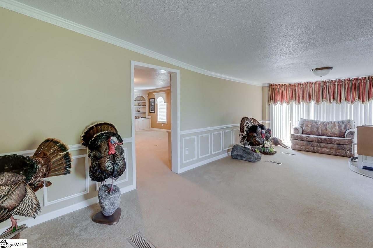 107 State Rd S-42-7141 Greer, SC 29651 - Photo 4 of 36 Gallery Image 4