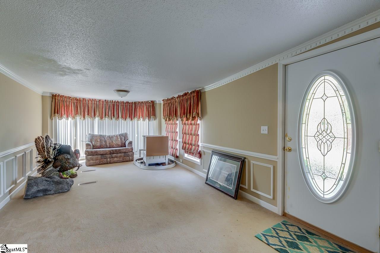 107 State Rd S-42-7141 Greer, SC 29651 - Photo 5 of 36 Gallery Image 5