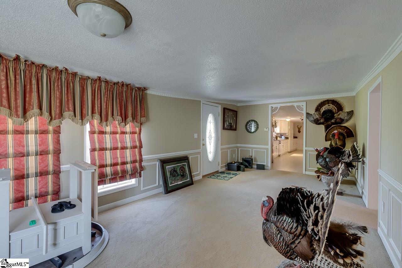 107 State Rd S-42-7141 Greer, SC 29651 - Photo 6 of 36 Gallery Image 6