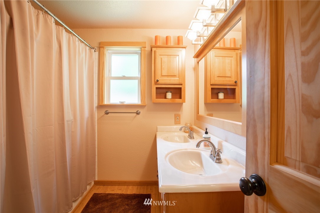 2402 190th Street Southeast Bothell, WA 98012 - Photo 21 of 38 Gallery Image 21