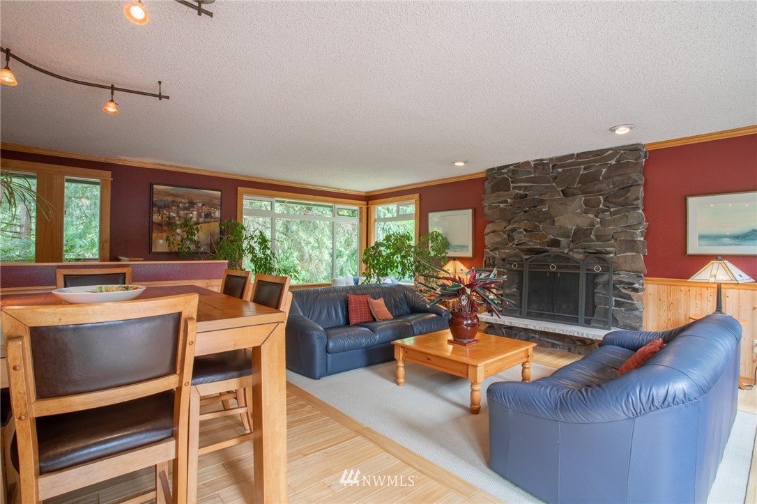 2402 190th Street Southeast Bothell, WA 98012 - Photo 10 of 38 Gallery Image 10