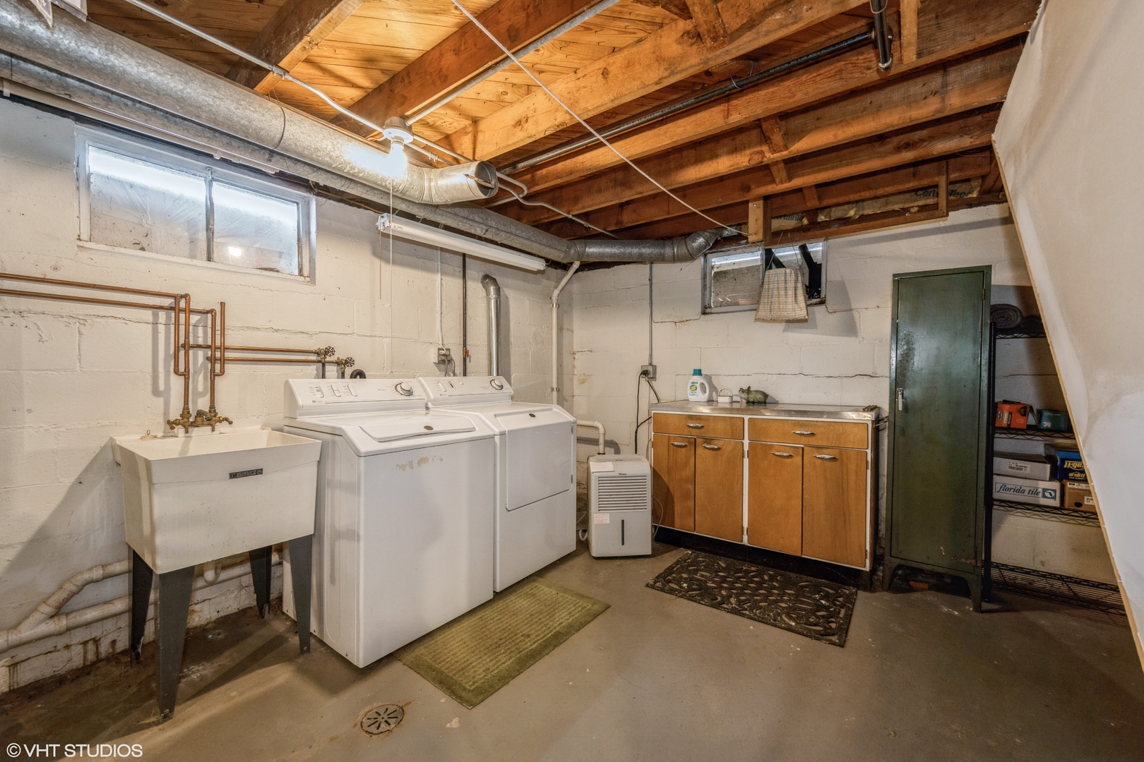 309 East Locust Street Batavia, IL 60510 - Photo 11 of 14 a utility room with dryer and washer