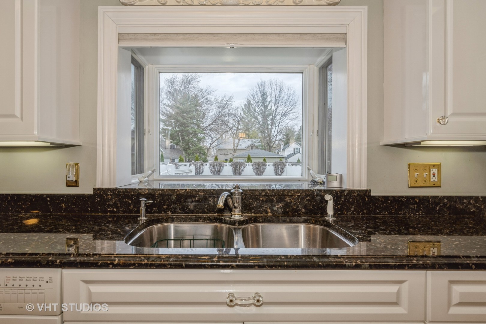 309 East Locust Street Batavia, IL 60510 - Photo 7 of 14 a close view of a sink and a vanity