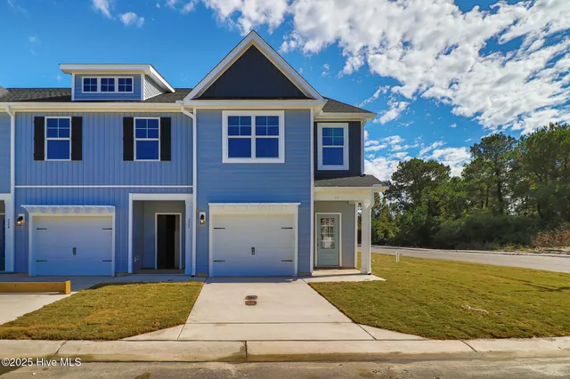 $377,400 | 234 Cline Way, Unit 128 1809 LIVE OAK, Beaufort, NC 28516
