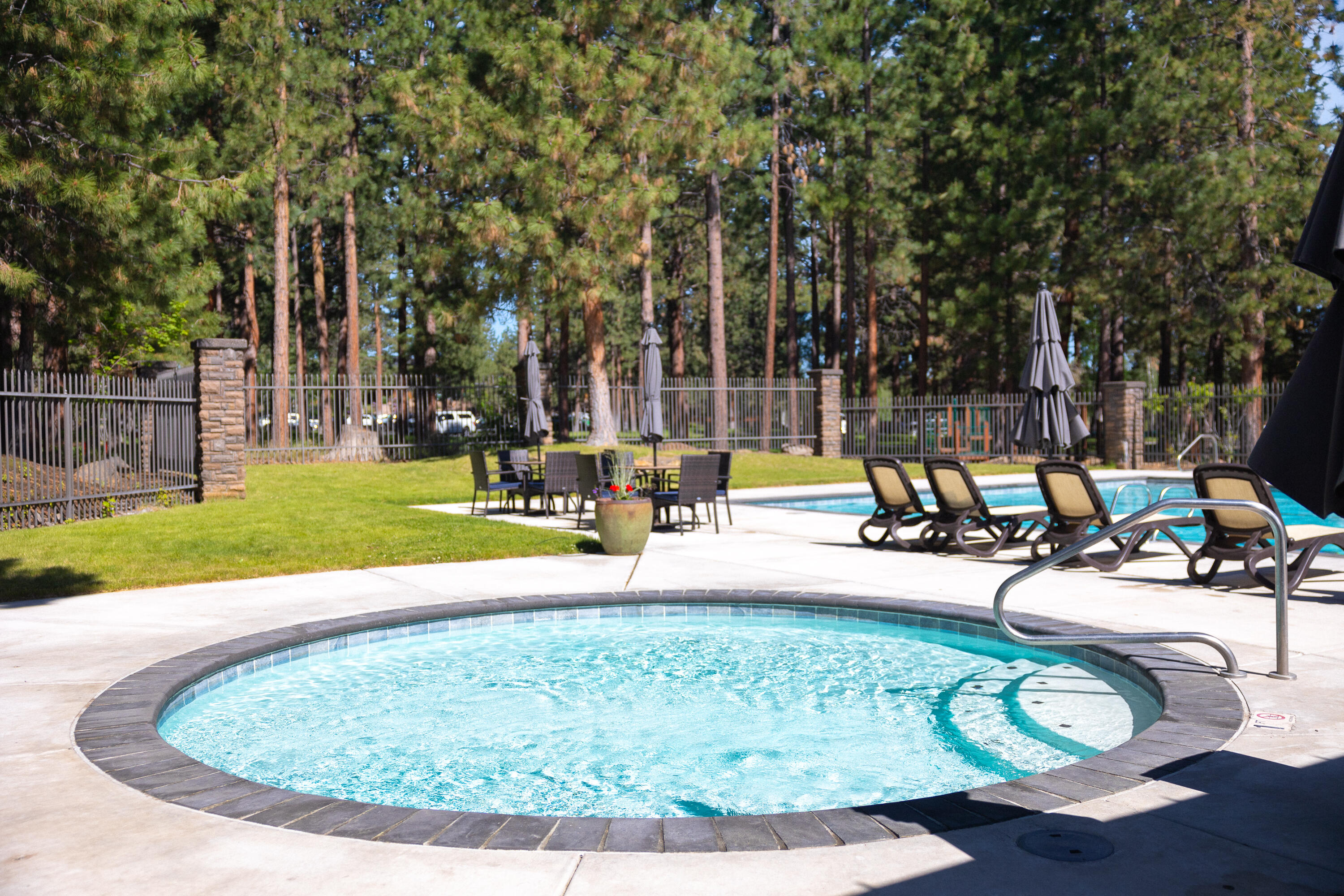 61878 Fall Creek Loop Bend, OR 97702 - Photo 45 of 49 Pool/Hot Tub Area