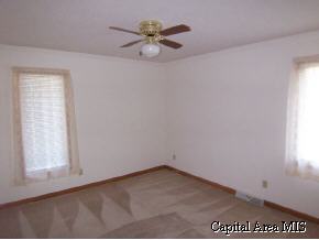 4313 Deming Drive Springfield, IL 62703 - Photo 8 of 9