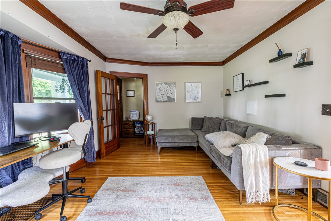 334 Marion Street Rochester, NY 14610 - Photo 14 of 37