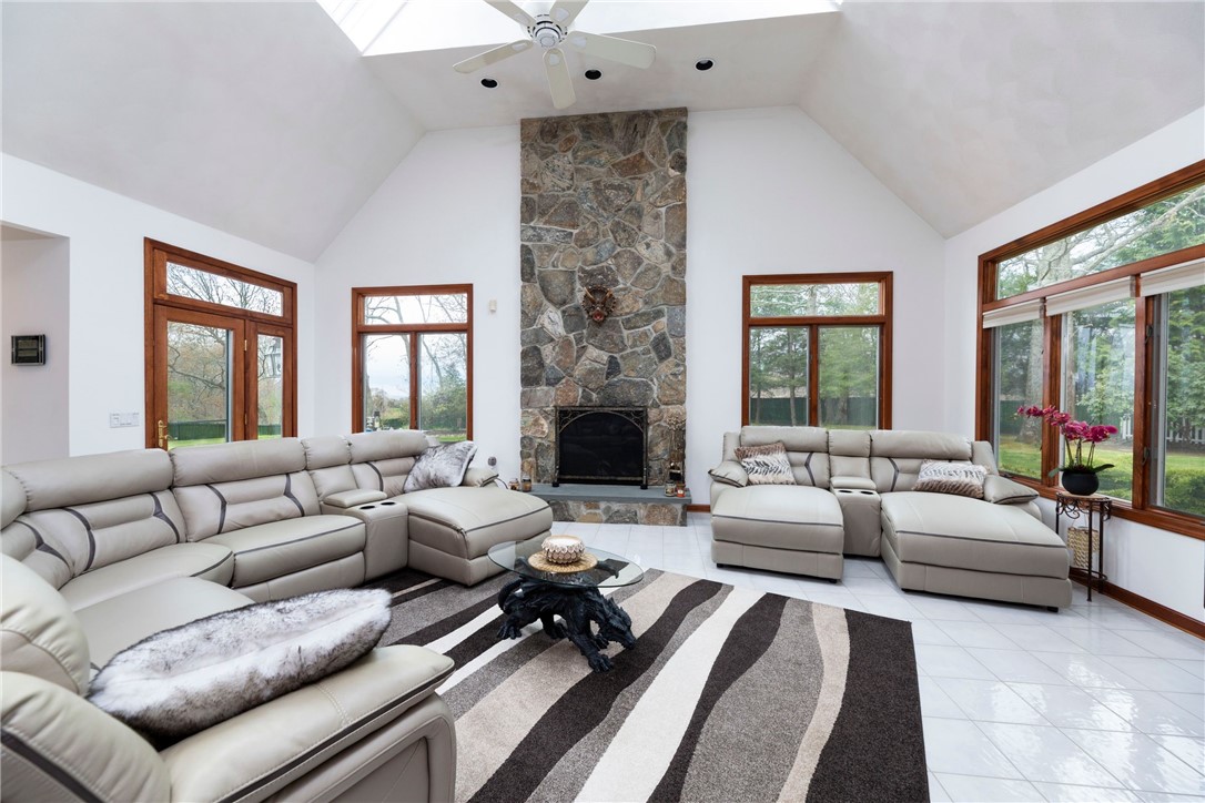 11 Wicklow Road Westerly, RI 02891 - Photo 15 of 50