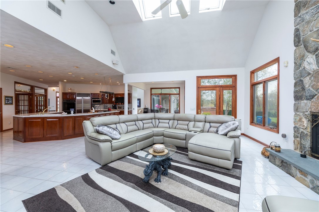 11 Wicklow Road Westerly, RI 02891 - Photo 16 of 50