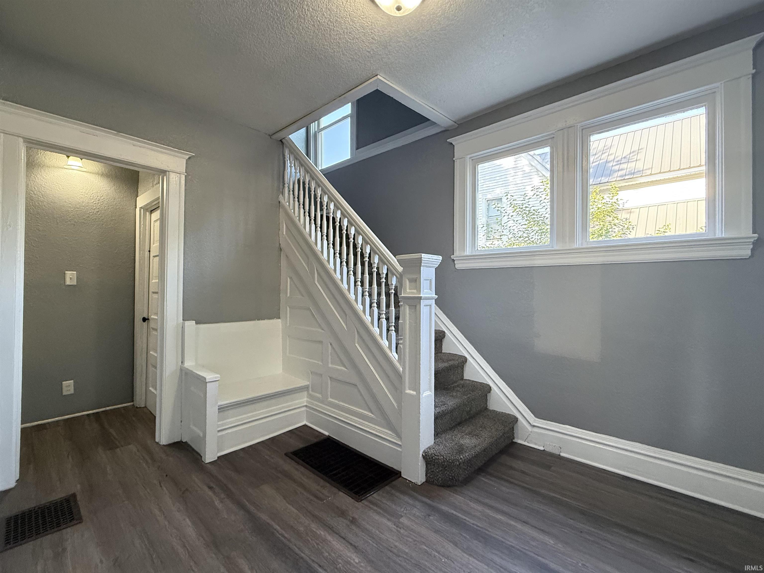 1115 Maple Avenue Fort Wayne, IN 46807 - Photo 3 of 16