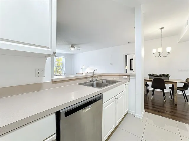 $175,000 | 5548 Metrowest Boulevard, Unit 209, Orlando, FL 32811