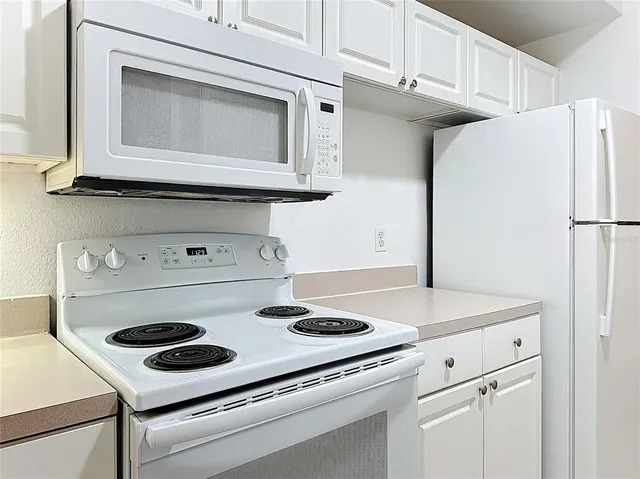 $175,000 | 5548 Metrowest Boulevard, Unit 209, Orlando, FL 32811