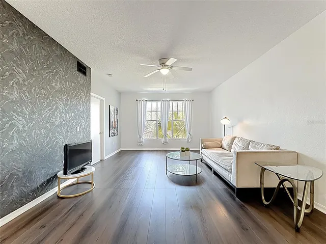 $175,000 | 5548 Metrowest Boulevard, Unit 209, Orlando, FL 32811