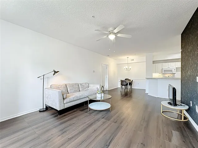 $175,000 | 5548 Metrowest Boulevard, Unit 209, Orlando, FL 32811