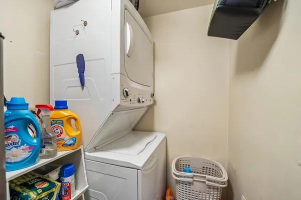 $180,000 | 4500 West 93rd Street, Unit 1D, Oak Lawn, IL 60453