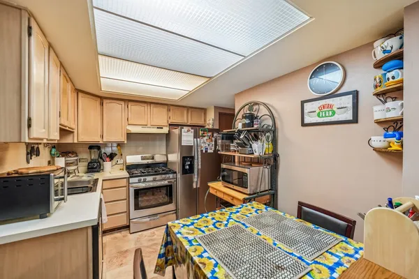 $180,000 | 4500 West 93rd Street, Unit 1D, Oak Lawn, IL 60453