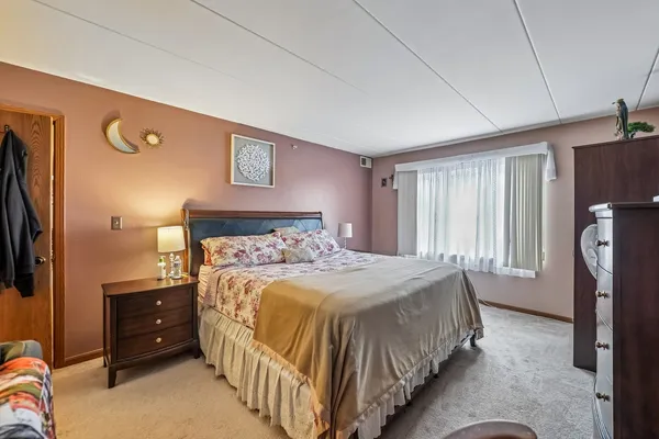 $180,000 | 4500 West 93rd Street, Unit 1D, Oak Lawn, IL 60453