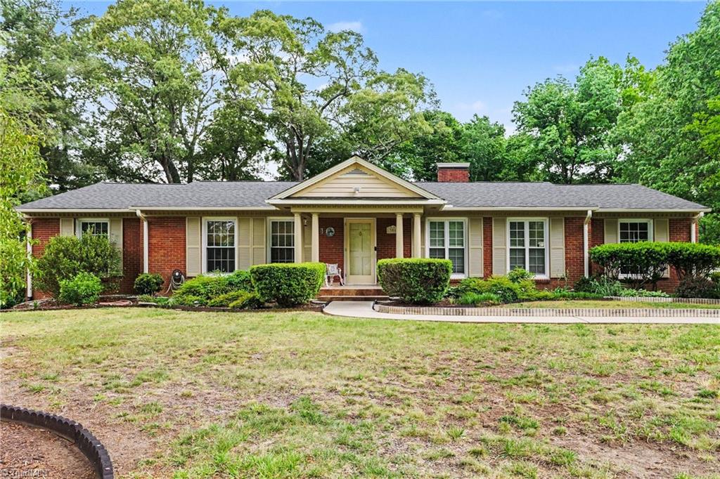 305 Ridgecrest Drive Lexington, NC 27292 - Photo 2 of 30